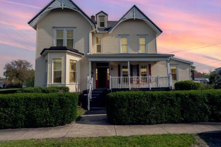 Beautiful Downstairs 1Bed 1Bth Charmer- Pet Friendly Michigan City Extérieur photo