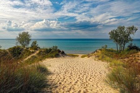 Beautiful Downstairs 1Bed 1Bth Charmer- Pet Friendly Michigan City Extérieur photo