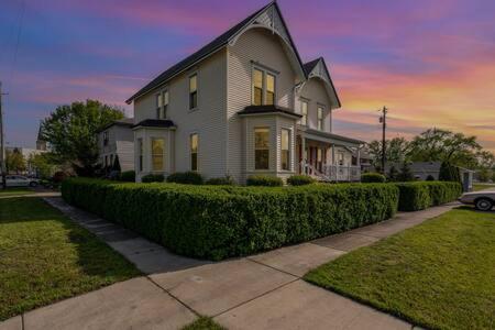 Beautiful Downstairs 1Bed 1Bth Charmer- Pet Friendly Michigan City Extérieur photo
